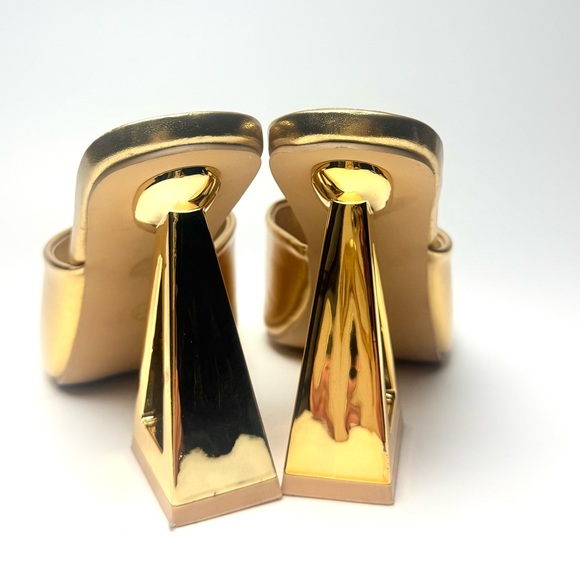 Gold Triangle Heels Women’s Size 10 / 10.5 Metallic Dress Pumps - Picture 8 of 16